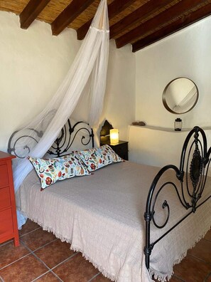 4 bedrooms, desk, iron/ironing board, WiFi - 4BR Heaven close to Nature and Ocean in quiet setting (Agaete)