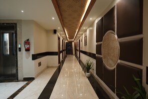 Front of property - The Golden Crown Hotel Banquet & Cafe (Danapur)