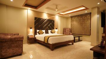 Iron/ironing board, free WiFi