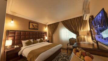 Egyptian cotton sheets, premium bedding, pillow-top beds, free minibar