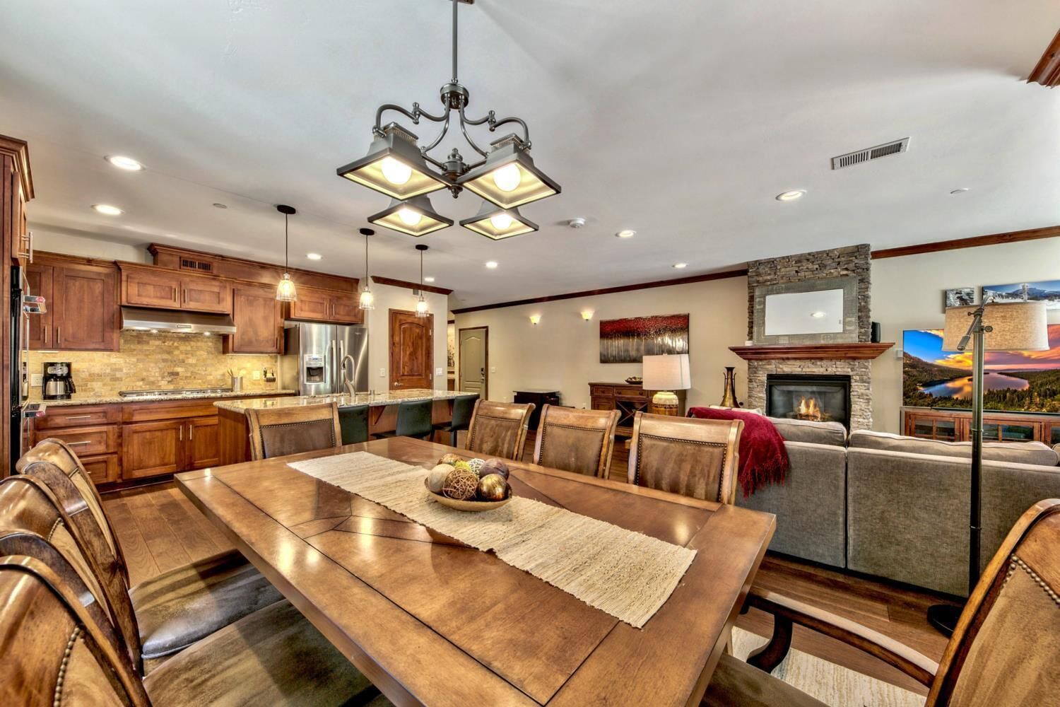 Tahoe Woods #701 at Stateline - Location, A/C, Walk to Ski, Village, Lake