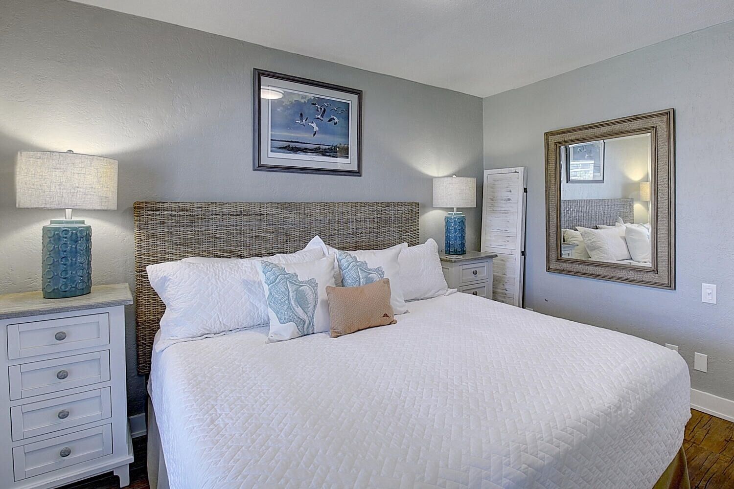 Bay Tree A3 Condo by Redawning