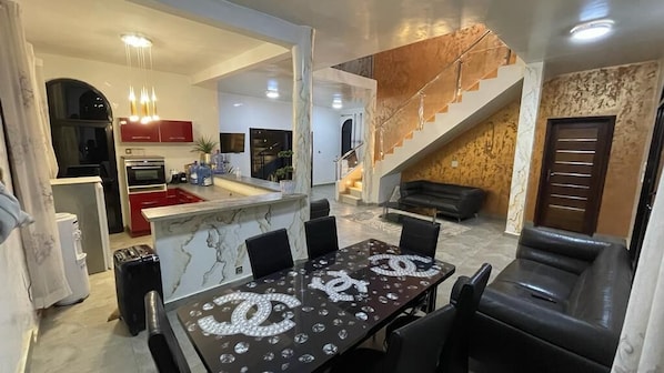 Luxury House | Living area