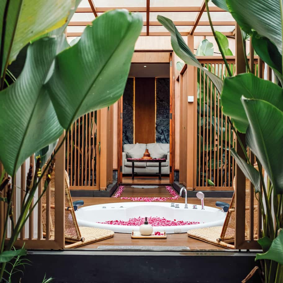 Premium bedding, down comforters, pillowtop beds, minibar