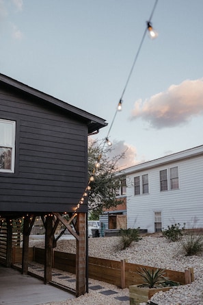 Exterior - The Haven • Outdoor Tub • Backyard Oasis • As seen on Magnolia Network (Kill Devil Hills)
