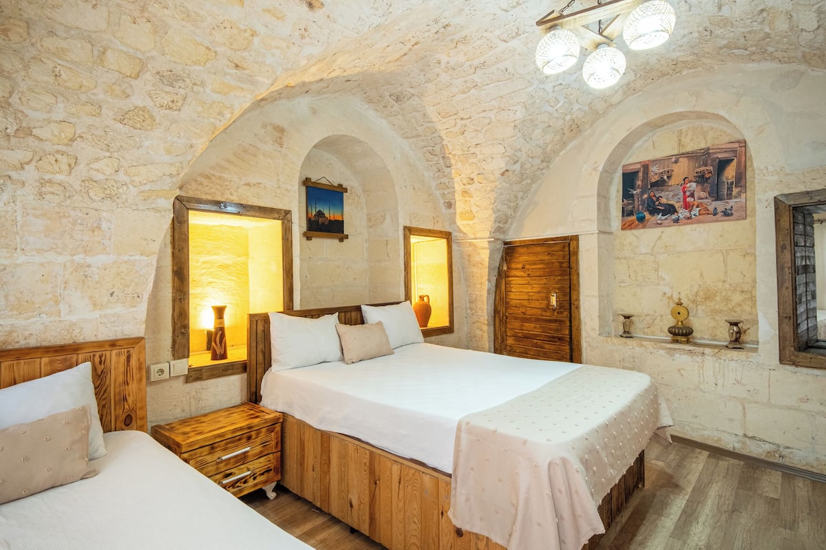 1 bedroom, premium bedding, down duvets, minibar