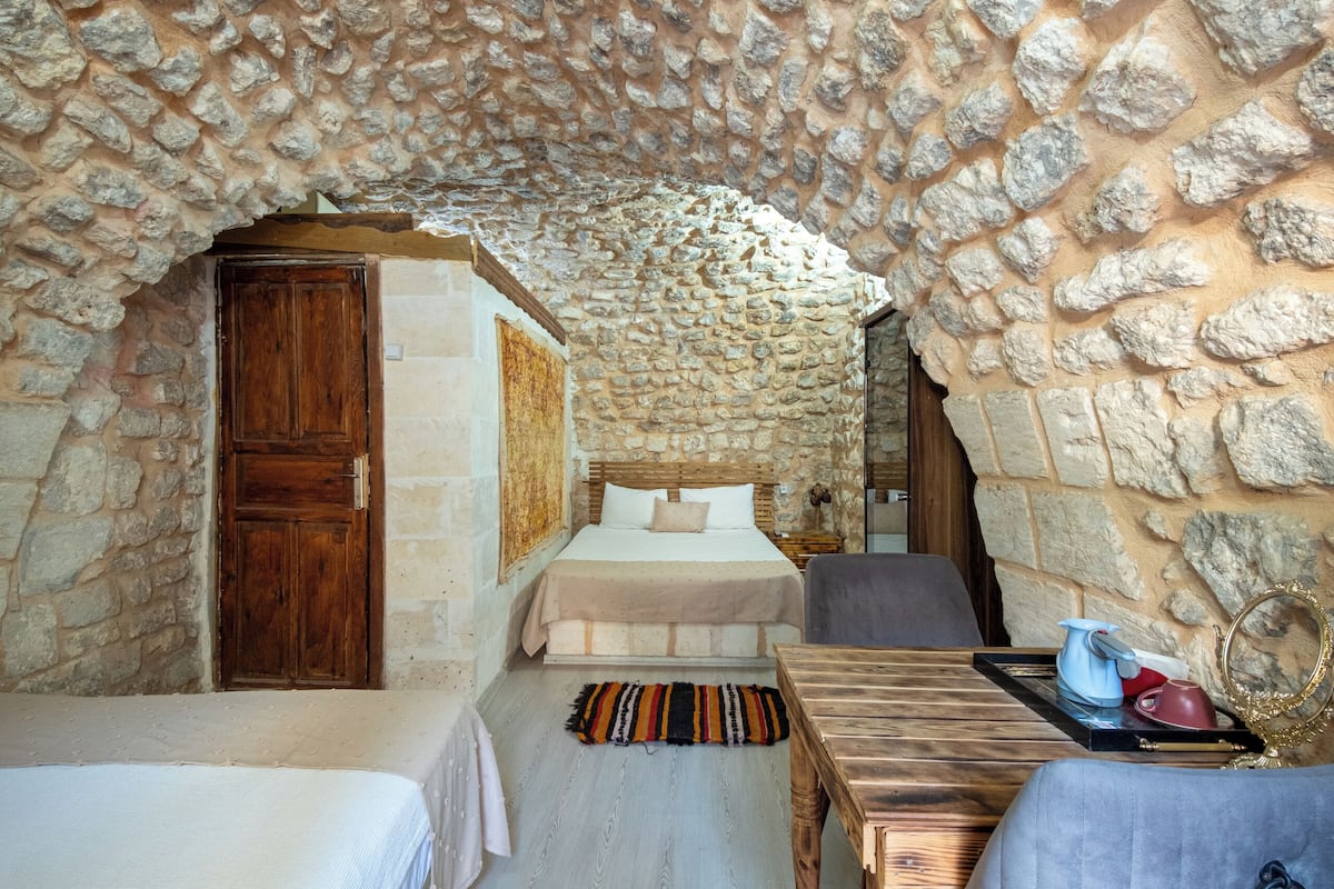 1 bedroom, premium bedding, down duvets, minibar