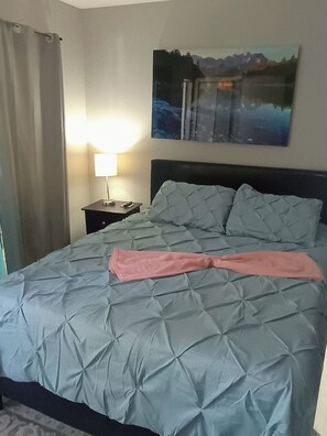 3 bedrooms, iron/ironing board, free WiFi, bed sheets