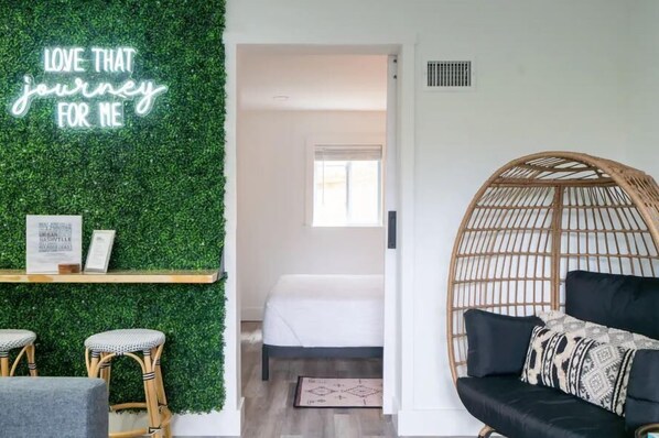 Interior - Cozy Bohemian Condo with Pool by Barclé (Nashville)