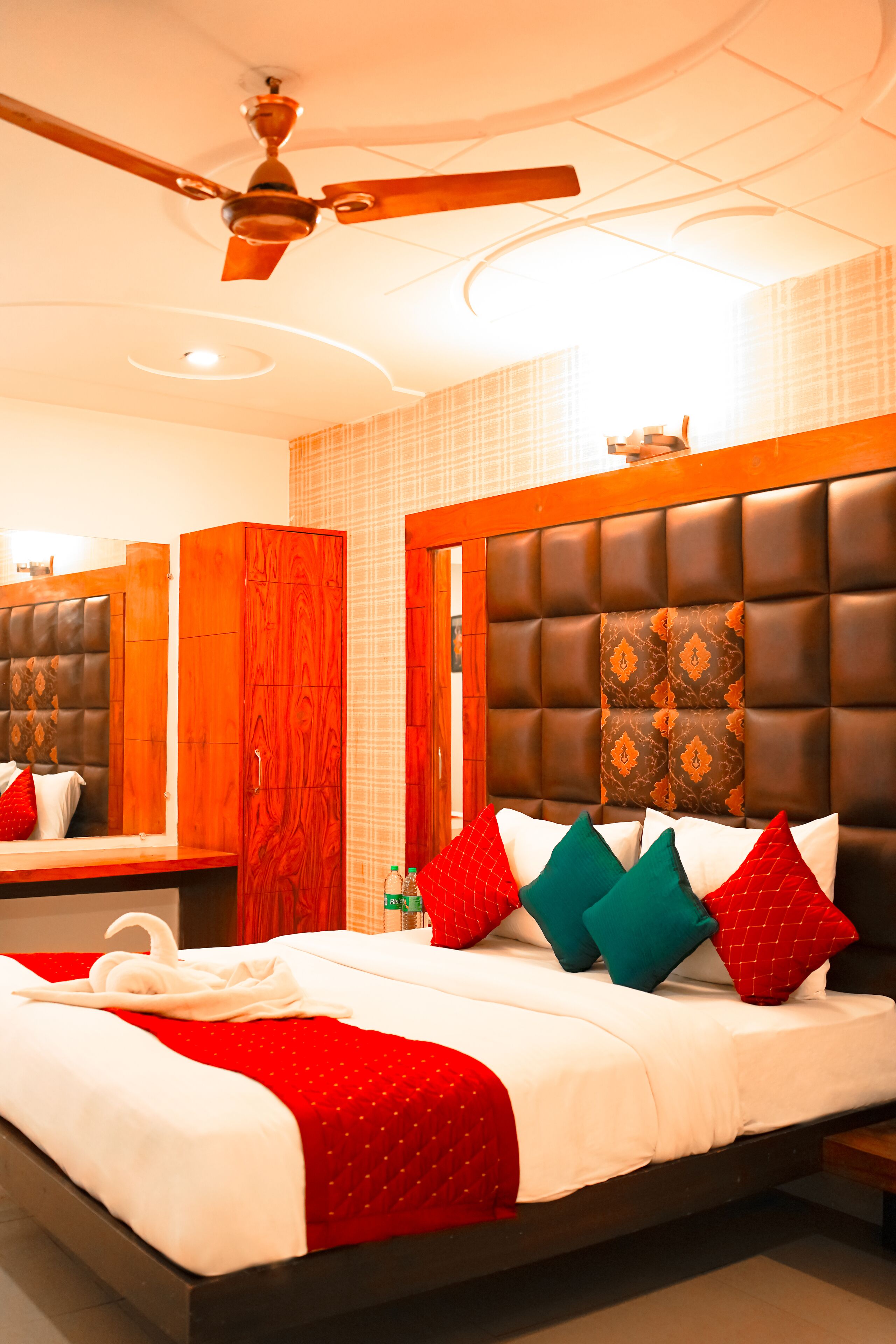 Roomshala 006 Hotel Ambrosia