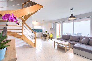 TV connectée, table de tennis de table