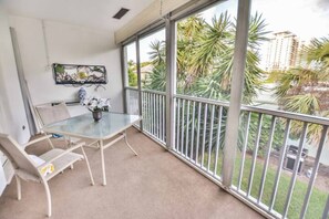 Interior - Large & Comfy Beach Apartment with Screened Patio (West Palm Beach)