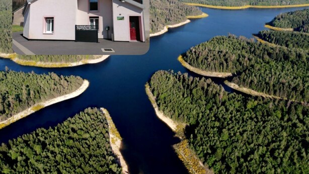 A house with a modern design, situated on a lakeside with surrounding forested areas. - Comfortable rarounette gite in the heart of the Vosges mountains (celles sur plaine)