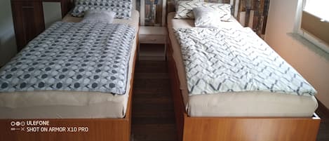 1 bedroom, free WiFi, bed sheets