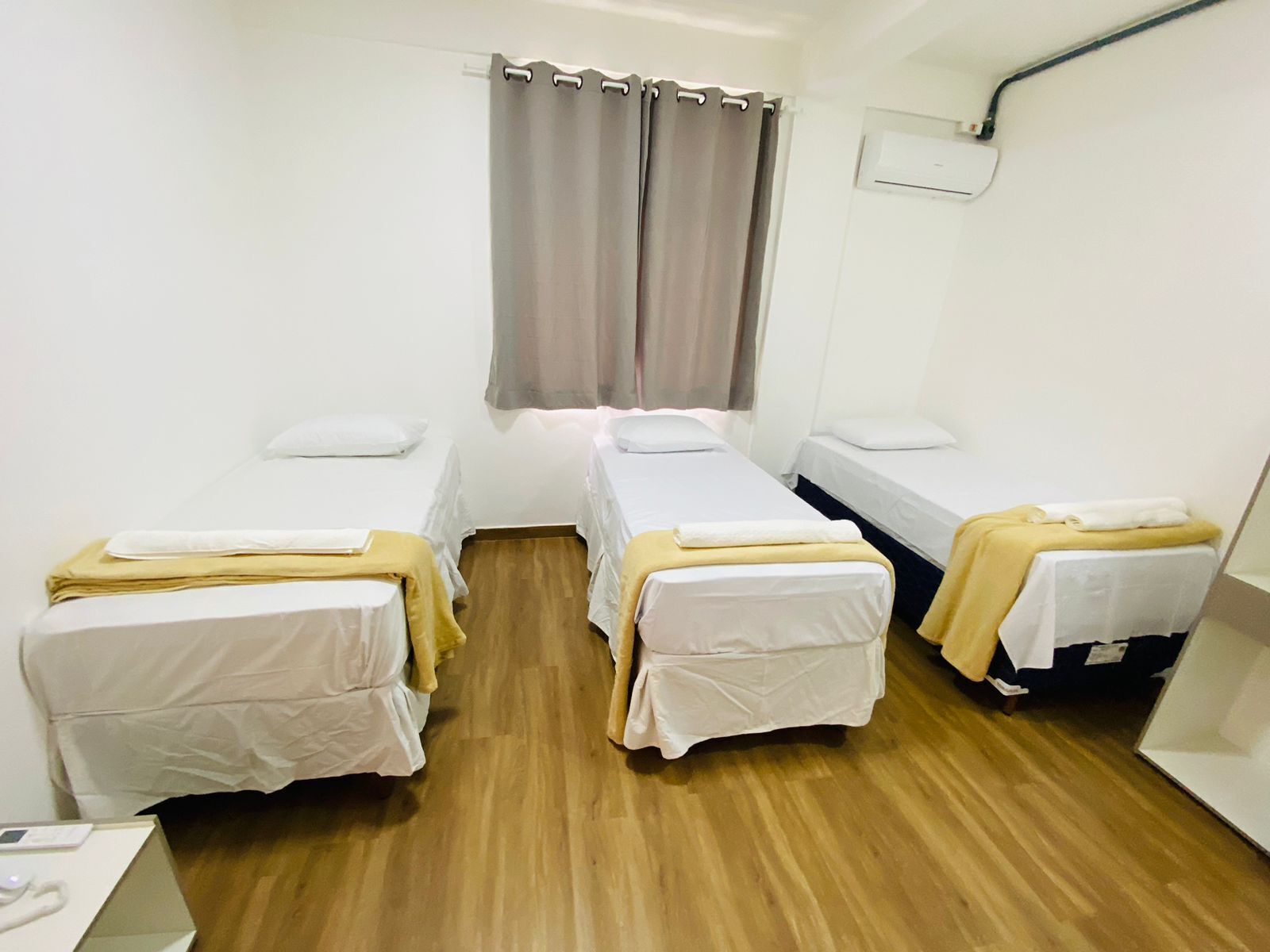 Quarto triplo standard | Roupa de cama