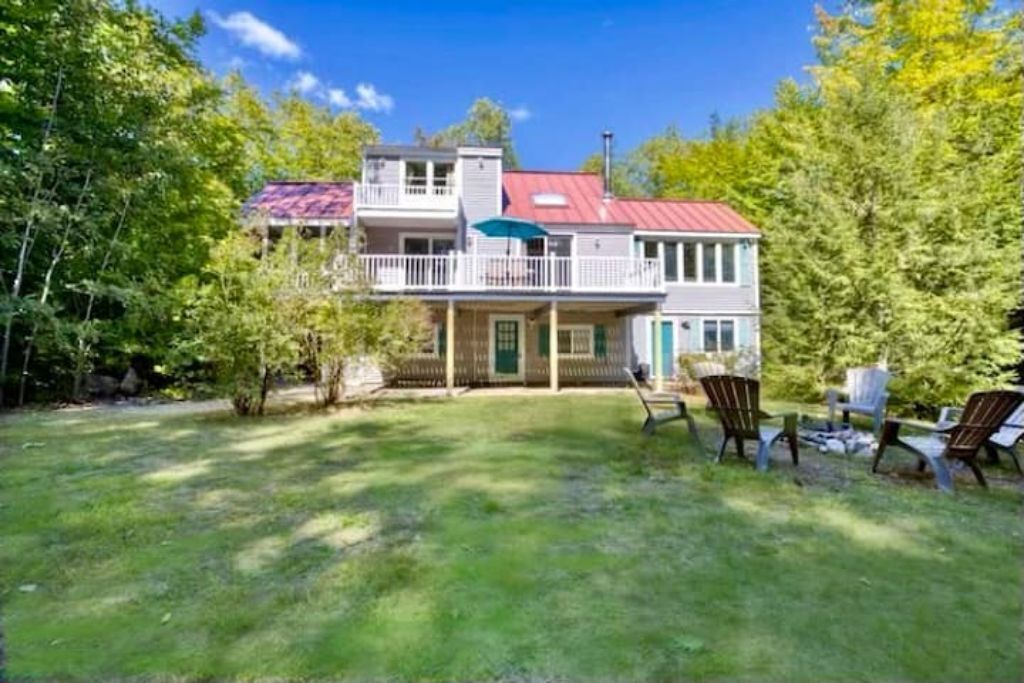 Spacious & Centrally Located Mountain Retreat
