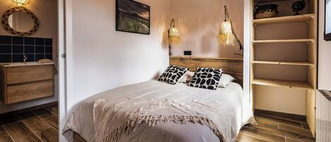 1 camera, Wi-Fi, lenzuola