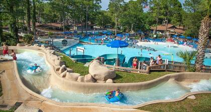 Private heated pool+sauna, 2 blocks to beach, game room, golf cart, dogs welcome