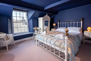 3 bedrooms, iron/ironing board, WiFi, bed sheets - Mr Harvison's, Ambleside, Lake District (Ambleside)