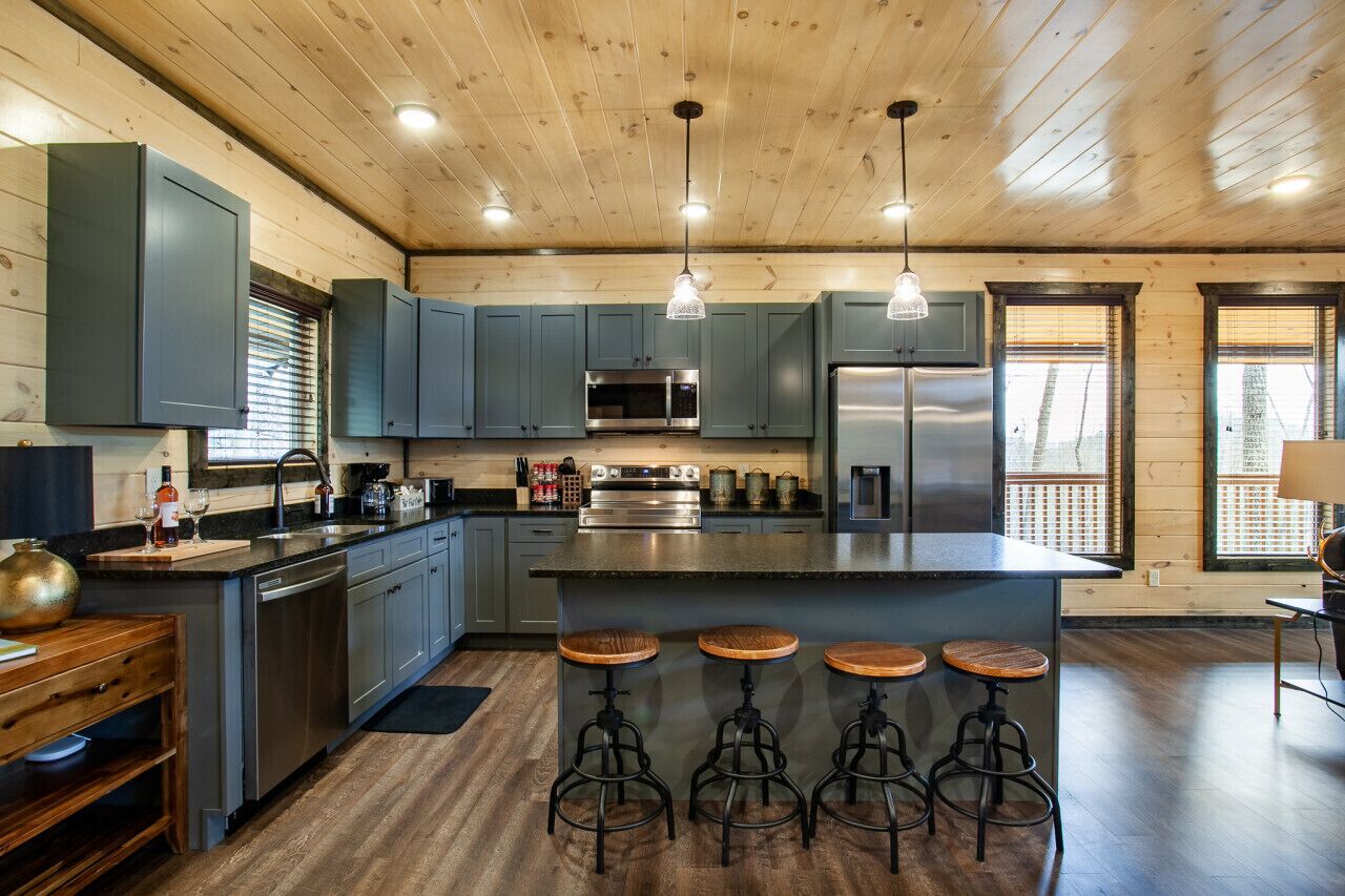 ثلاجة، ميكروويف، فرن، موقد طهي مسطح