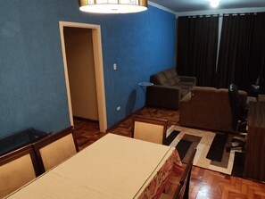 Interior - Top floor apartment - 2 bedrooms and 1 parking space (Poços de Caldas)