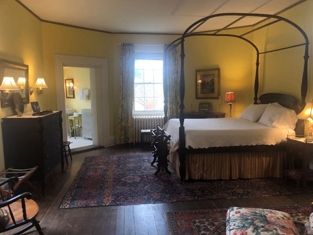 Whole house near Middleburg in Piedmont horse country