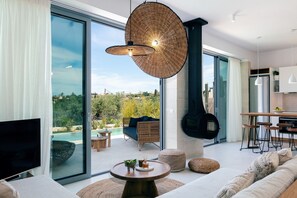 TV connectée, cheminée