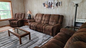 Smart TV - The home is lakefront, perfect! From the roadside, it's nearly impossible to see (Bonham)