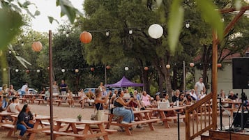 Aire de pique-nique/barbecue