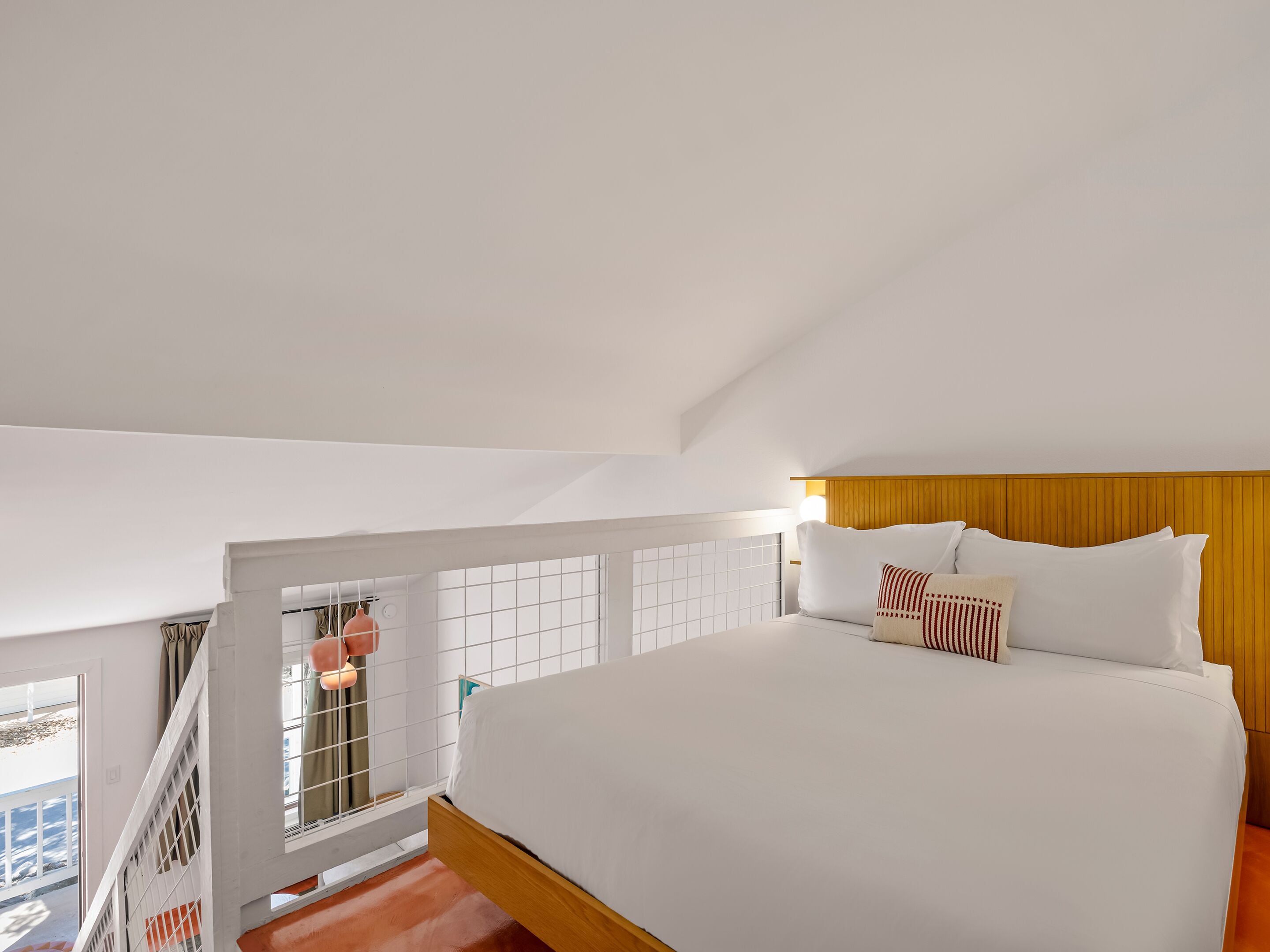 Estudio Deluxe, 1 cama Queen size y sofá cama | Camas con efecto memoria, cortinas blackout y ropa de cama 