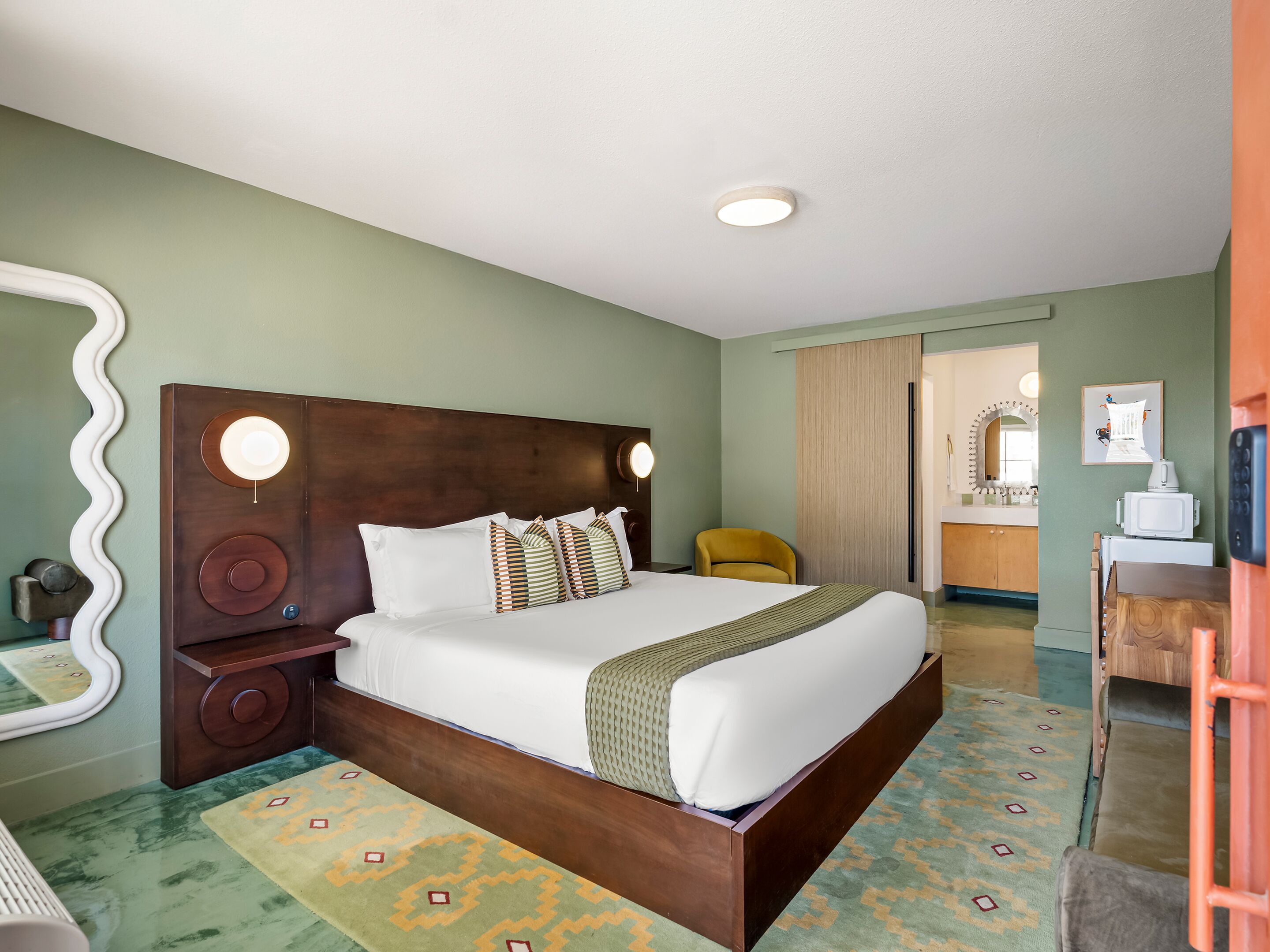 Habitación Deluxe, 1 cama King size | Camas con efecto memoria, cortinas blackout y ropa de cama 