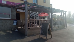 Front of property - La renaissance (Condé-en-Normandie)