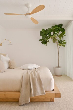 3 bedrooms, in-room safe, desk, iron/ironing board