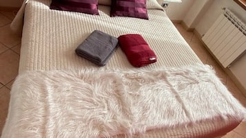 2 Schlafzimmer, Bügeleisen/Bügelbrett, kostenloses WLAN, Bettwäsche