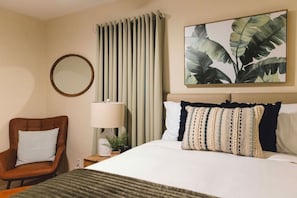 3 bedrooms, desk, iron/ironing board, WiFi