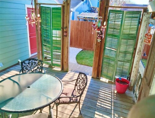 Mermaid Academy with Tiki Lounge