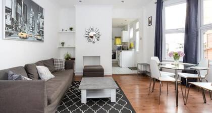 Fabulous 2BR Apartment near the Centre