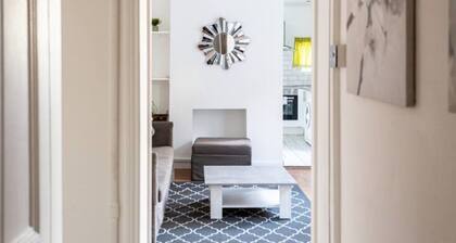 Fabulous 2BR Apartment near the Centre