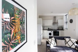 Living area - Gorgeous 1 Bedroom Apartment near the Beach (Southend-on-Sea)