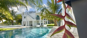 Picuas Mar: BIG NEW POOL, Beach, Sun, and Fun!