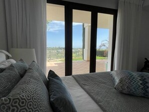 3 عدّة غرف نوم ومكواة/لوح كي وواي فاي مجانًا وملاءات أسرّة