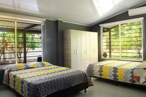 6 bedrooms, WiFi, bed sheets