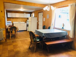 Dining - Fish Tail Cabin, lake, sandy beach, kayaks, canoe (Manitowish Waters)