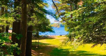 Fish Tail Cabin, lake, sandy beach, kayaks, canoe