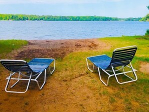 Beach - Poky Turtle Cabin, sandy beach, kayaks, canoe (Manitowish Waters)