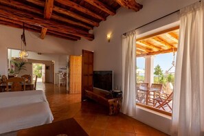 Room - CAN PAU Cozy countryside family home with pool, sea view and views to Formentera (Santa Eulària des Riu)