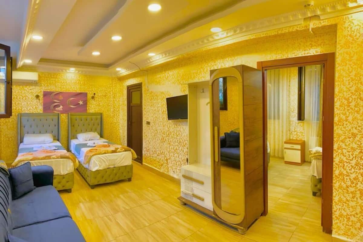 2 bedrooms, iron/ironing board