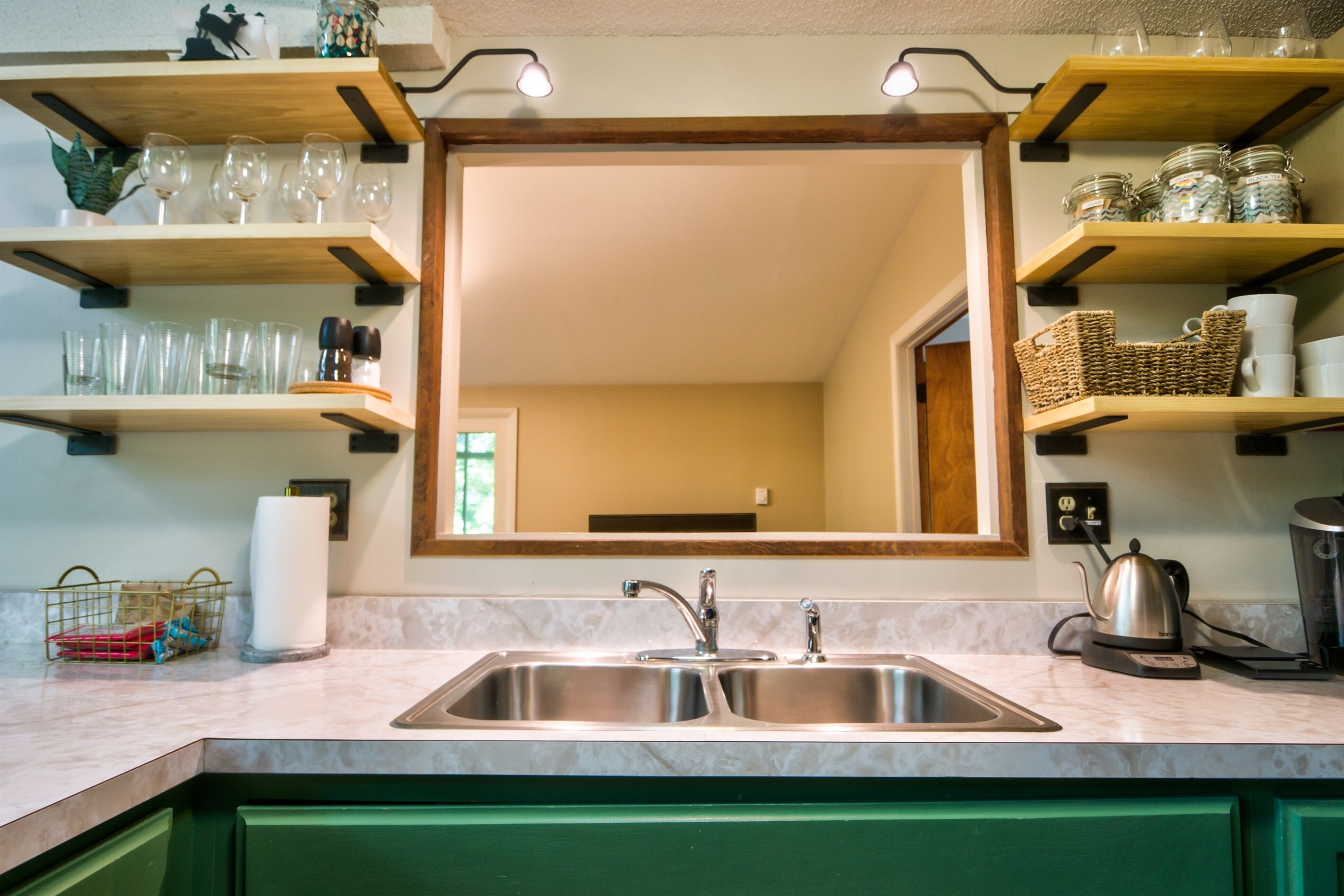 A Gorgeous Getaway in The Woods - 3 Bedrooms