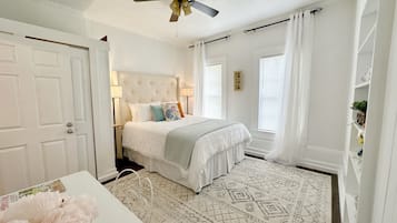 3 habitaciones, escritorio, wifi gratis y ropa de cama