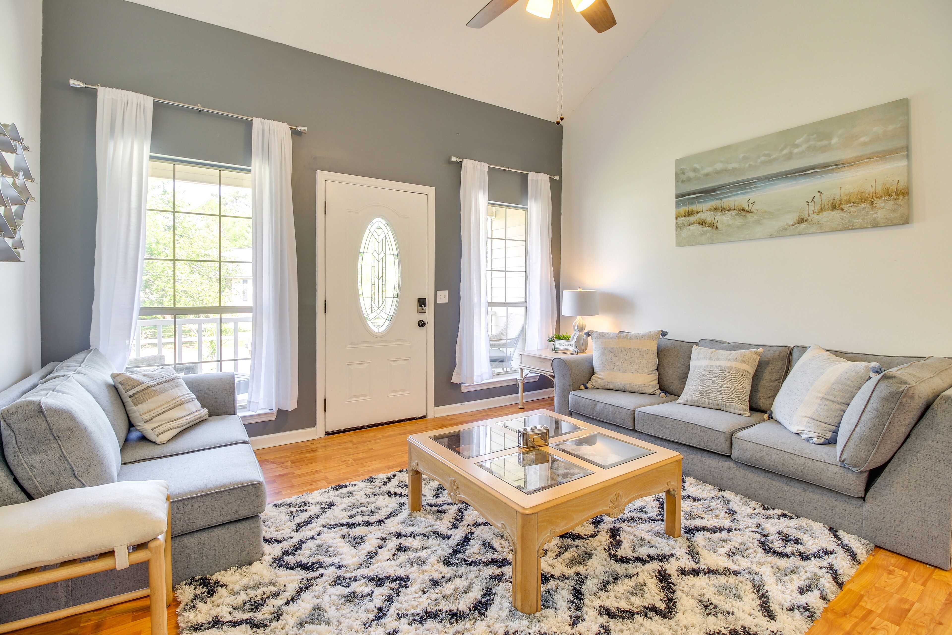 Cheerful Savannah Vacation Rental with Fire Pit!